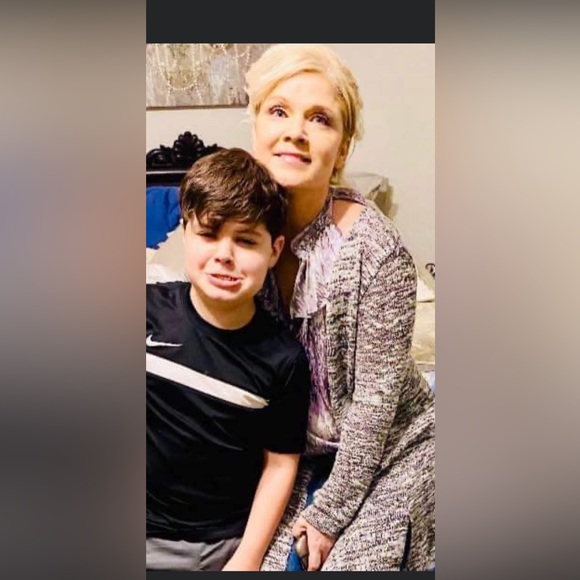 Meet your Posher, Lilly - Picture 4 of 4